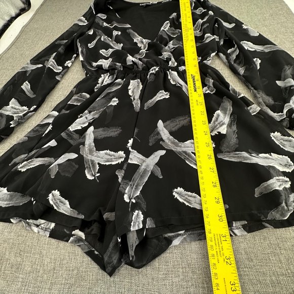 Express Romper Shorts Long Sleeve Feather Print Black & Gray Lined Lightweigt - Picture 4 of 12